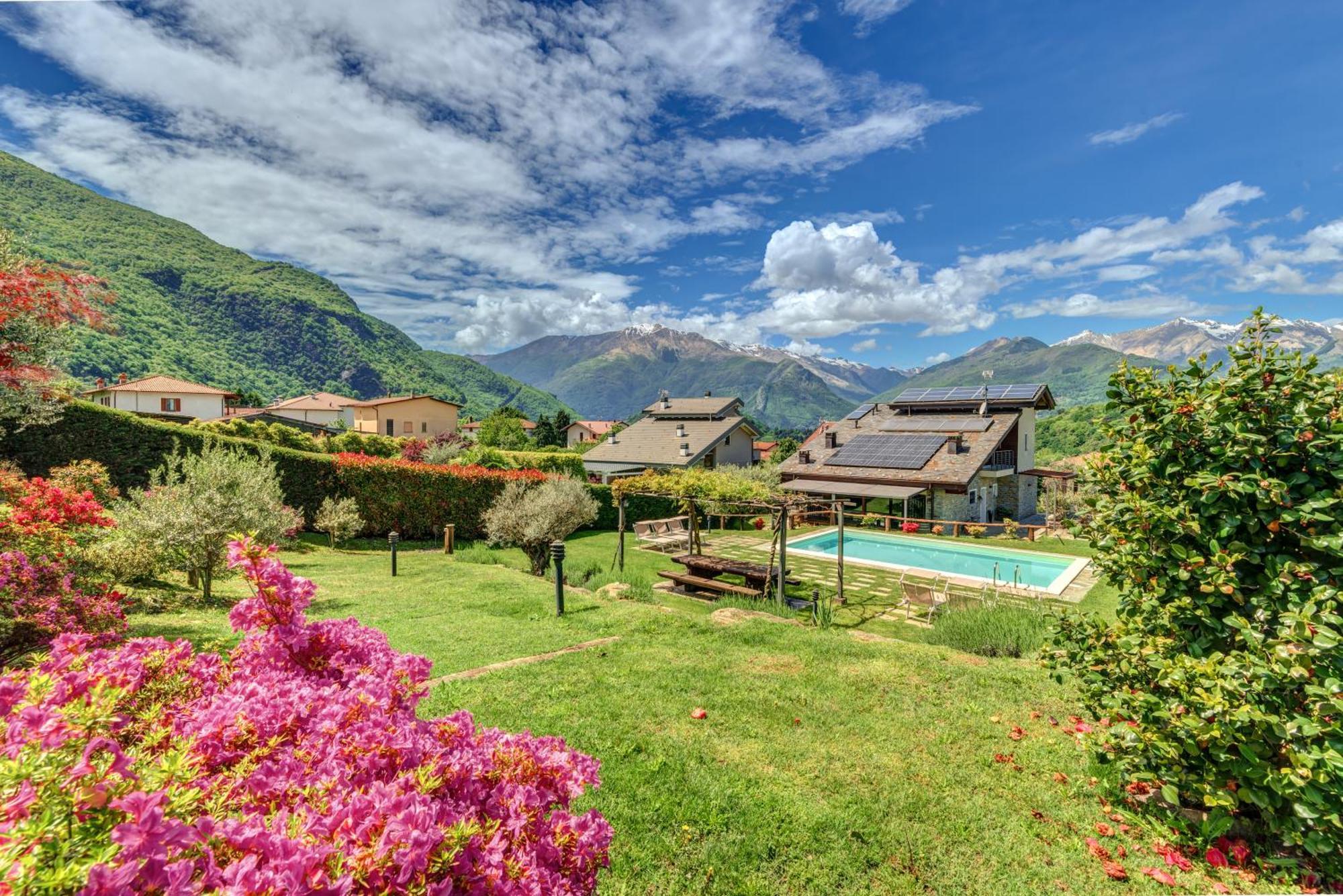 Villa La Corte With Amazing Pool And Garden كوليكو المظهر الخارجي الصورة